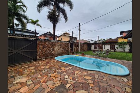 Casa de condomínio para alugar com 57m², 2 quartos e 6 vagas