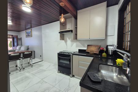Casa de condomínio para alugar com 57m², 2 quartos e 6 vagas