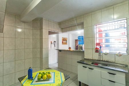 Casa à venda com 102m², 2 quartos e 2 vagas Casa à venda com 102m², 2 quartos e 2 vagasCozinha