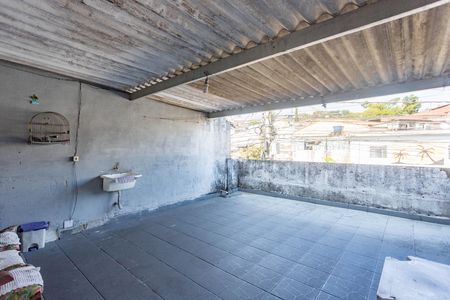 Casa à venda com 102m², 2 quartos e 2 vagas Casa à venda com 102m², 2 quartos e 2 vagasTerraço