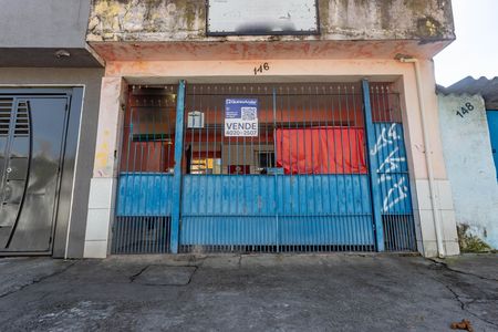 Casa à venda com 102m², 2 quartos e 2 vagas Casa à venda com 102m², 2 quartos e 2 vagasFachada