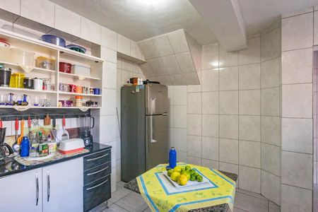 Casa à venda com 102m², 2 quartos e 2 vagas Casa à venda com 102m², 2 quartos e 2 vagasCozinha