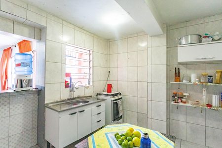 Casa à venda com 102m², 2 quartos e 2 vagas Casa à venda com 102m², 2 quartos e 2 vagasCozinha