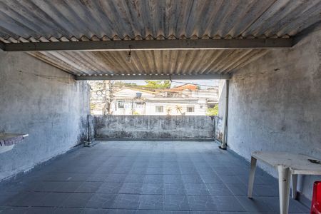 Casa à venda com 102m², 2 quartos e 2 vagas Casa à venda com 102m², 2 quartos e 2 vagasTerraço