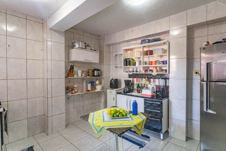 Casa à venda com 102m², 2 quartos e 2 vagas Casa à venda com 102m², 2 quartos e 2 vagasCozinha