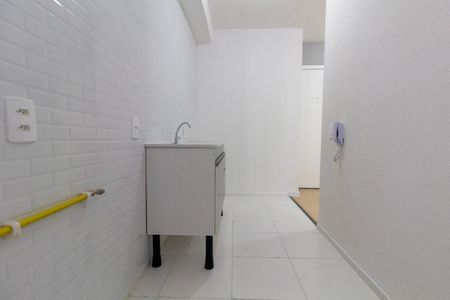 Apartamento para alugar com 45m², 2 quartos e sem vaga Apartamento para alugar com 45m², 2 quartos e sem vagaCozinha e Área de Serviço