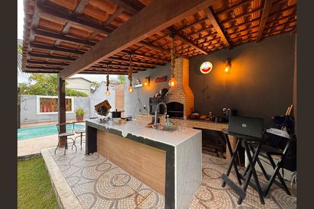 Casa de condomínio para alugar com 350m², 6 quartos e 6 vagas Casa de condomínio para alugar com 350m², 6 quartos e 6 vagasÁrea externa