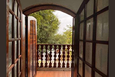 Casa de condomínio para alugar com 350m², 6 quartos e 6 vagas Casa de condomínio para alugar com 350m², 6 quartos e 6 vagasSuíte - Varanda