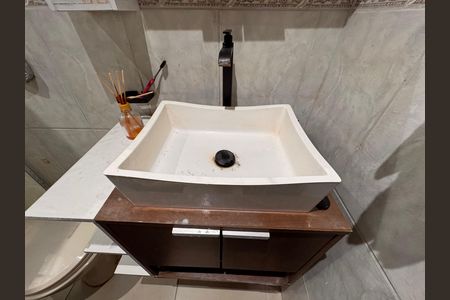 Casa de condomínio para alugar com 350m², 6 quartos e 6 vagas Casa de condomínio para alugar com 350m², 6 quartos e 6 vagasBanheiro Social