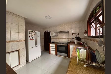 Casa de condomínio para alugar com 350m², 6 quartos e 6 vagas Casa de condomínio para alugar com 350m², 6 quartos e 6 vagasCozinha