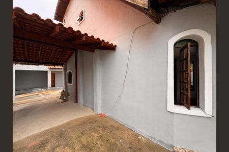 Casa de condomínio para alugar com 350m², 6 quartos e 6 vagas Casa de condomínio para alugar com 350m², 6 quartos e 6 vagasÁrea externa