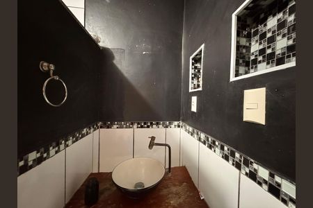 Casa de condomínio para alugar com 350m², 6 quartos e 6 vagas Casa de condomínio para alugar com 350m², 6 quartos e 6 vagasBanheiro Social