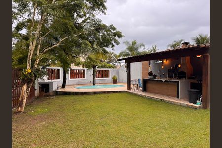 Casa de condomínio para alugar com 350m², 6 quartos e 6 vagas Casa de condomínio para alugar com 350m², 6 quartos e 6 vagasÁrea externa