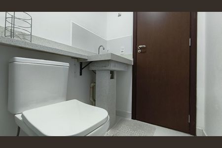Banheiro de kitnet/studio para alugar com 1 quarto, 25m² em Ipiranga, São Paulo