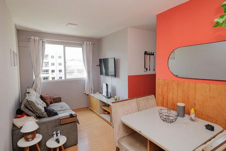 Sala de apartamento para alugar com 2 quartos, 40m² em Inhoaíba, Rio de Janeiro