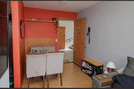 Sala de apartamento para alugar com 2 quartos, 40m² em Inhoaíba, Rio de Janeiro