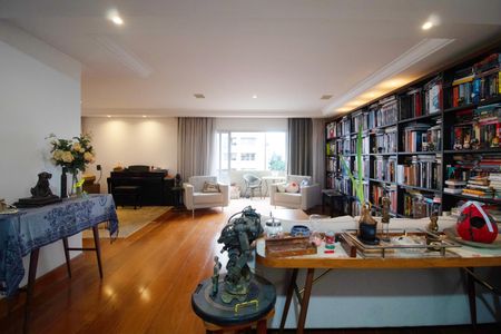 Apartamento à venda com 300m², 4 quartos e 3 vagas