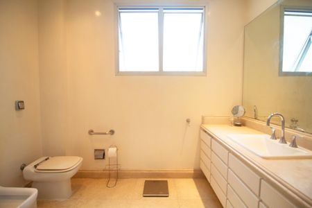 Apartamento à venda com 300m², 4 quartos e 3 vagas