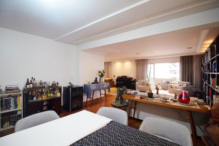 Apartamento à venda com 300m², 4 quartos e 3 vagas