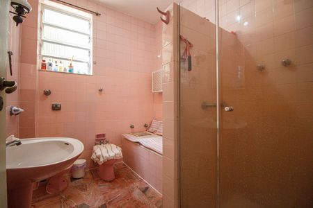 Apartamento à venda com 119m², 4 quartos e 1 vaga Apartamento à venda com 119m², 4 quartos e 1 vagaBanheiro