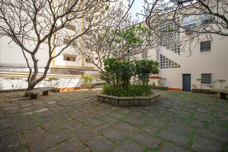 Apartamento à venda com 119m², 4 quartos e 1 vaga Apartamento à venda com 119m², 4 quartos e 1 vagaÁrea Comum