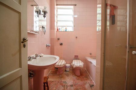 Apartamento à venda com 119m², 4 quartos e 1 vaga Apartamento à venda com 119m², 4 quartos e 1 vagaBanheiro