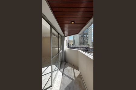 Apartamento à venda com 129m², 1 quarto e 2 vagasVaranda
