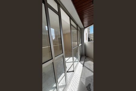 Apartamento à venda com 129m², 1 quarto e 2 vagasVaranda