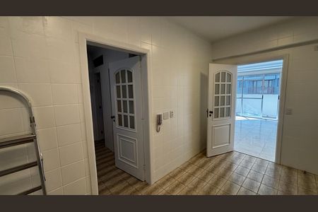 Apartamento à venda com 129m², 1 quarto e 2 vagasCozinha