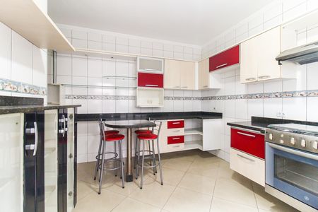 Casa à venda com 150m², 3 quartos e 3 vagas Casa à venda com 150m², 3 quartos e 3 vagasCozinha