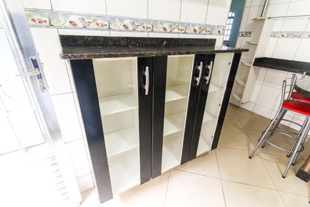 Casa à venda com 150m², 3 quartos e 3 vagas Casa à venda com 150m², 3 quartos e 3 vagasCozinha