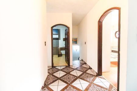 Casa à venda com 150m², 3 quartos e 3 vagas Casa à venda com 150m², 3 quartos e 3 vagasHall