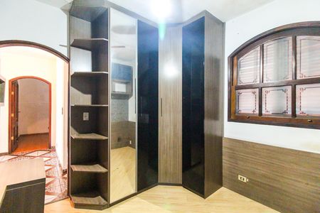 Casa à venda com 150m², 3 quartos e 3 vagas Casa à venda com 150m², 3 quartos e 3 vagasQuarto 2