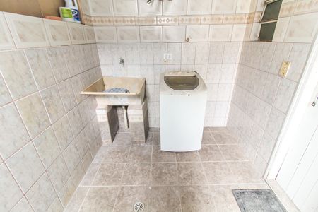 Casa à venda com 150m², 3 quartos e 3 vagas Casa à venda com 150m², 3 quartos e 3 vagasÁrea de Serviço