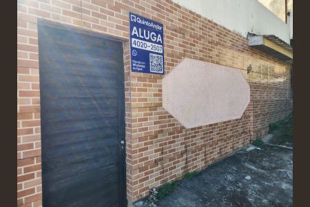 Casa para alugar com 70m², 3 quartos e sem vaga Casa para alugar com 70m², 3 quartos e sem vagaFachada