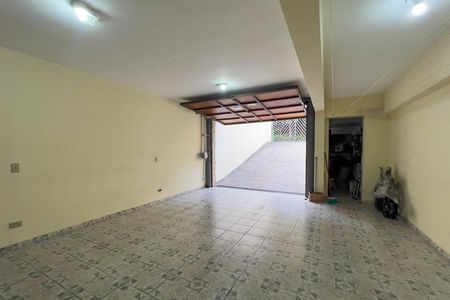 Garagem de casa à venda com 3 quartos, 200m² em Vila Dom Pedro I, São Paulo