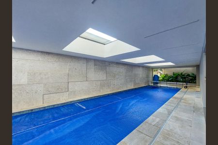 Apartamento à venda com 170m², 3 quartos e 2 vagasÁrea comum - Piscina