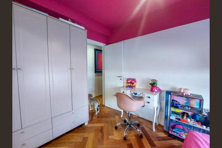 Apartamento à venda com 170m², 3 quartos e 2 vagasSuíte 2