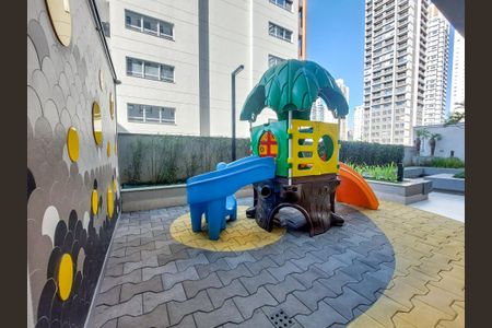 Apartamento à venda com 170m², 3 quartos e 2 vagasÁrea comum - Playground