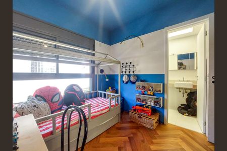 Apartamento à venda com 170m², 3 quartos e 2 vagasSuíte 1