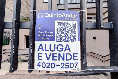 Apartamento à venda com 28m², 1 quarto e sem vaga Apartamento à venda com 28m², 1 quarto e sem vagaPlaquinha