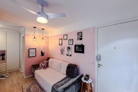 Apartamento à venda com 28m², 1 quarto e sem vaga Apartamento à venda com 28m², 1 quarto e sem vagaSala