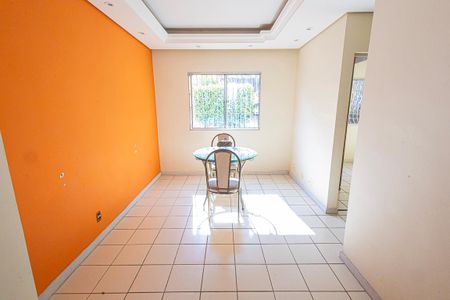 sala de apartamento à venda com 2 quartos, 60m² em Heliópolis, Belo Horizonte
