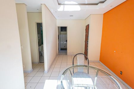 sala de apartamento à venda com 2 quartos, 60m² em Heliópolis, Belo Horizonte
