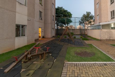 Apartamento para alugar com 50m², 2 quartos e 1 vaga Apartamento para alugar com 50m², 2 quartos e 1 vagaÁrea comum - Playground