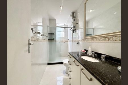 Apartamento para alugar com 75m², 2 quartos e sem vaga Apartamento para alugar com 75m², 2 quartos e sem vagaBanheiro social