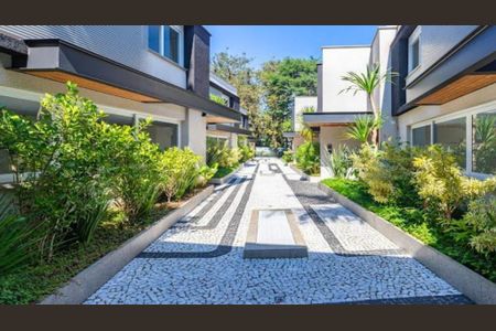 Casa de condomínio à venda com 420m², 4 quartos e 4 vagas Casa de condomínio à venda com 420m², 4 quartos e 4 vagasFoto 03