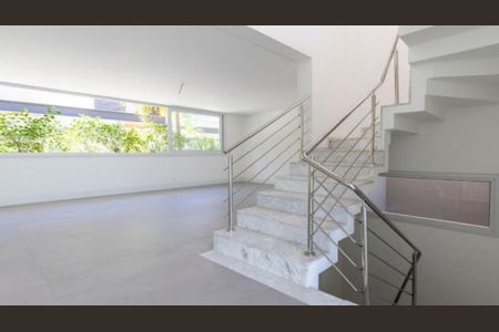 Casa de condomínio à venda com 420m², 4 quartos e 4 vagas Casa de condomínio à venda com 420m², 4 quartos e 4 vagasFoto 13
