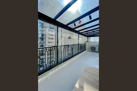 Apartamento à venda com 76m², 2 quartos e 2 vagas Apartamento à venda com 76m², 2 quartos e 2 vagasVaranda
