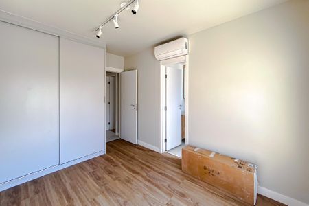 Apartamento à venda com 76m², 2 quartos e 2 vagas Apartamento à venda com 76m², 2 quartos e 2 vagasQuarto 1 - Suíte